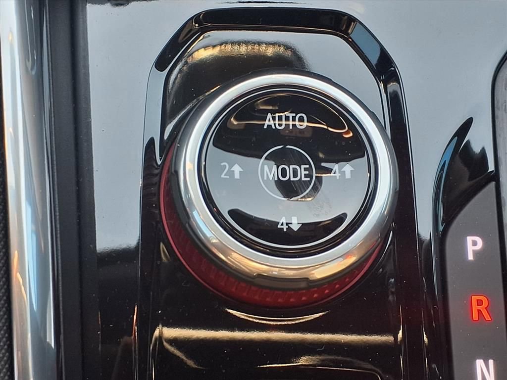 Certified 2025 GMC Canyon AT4 w/ AT4X AEV Edition image 8