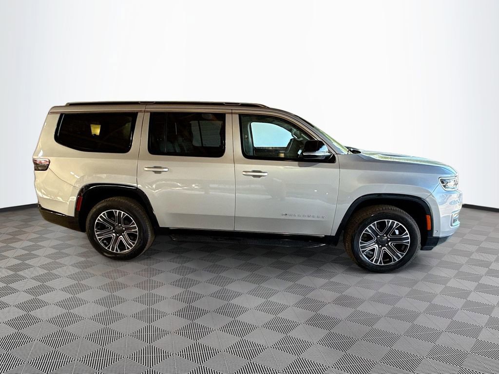 Used 2024 Jeep Wagoneer Series II w/ Flexible Seating Group RWD image 5