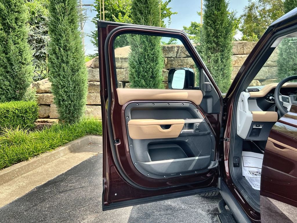 Certified 2025 Land Rover Defender 130 S image 17