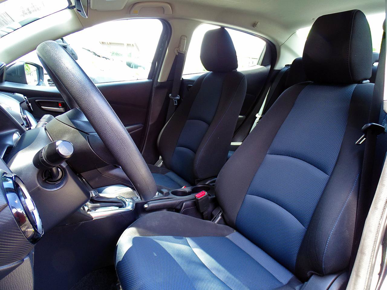 Used 2019 Toyota Yaris LE FWD image 19