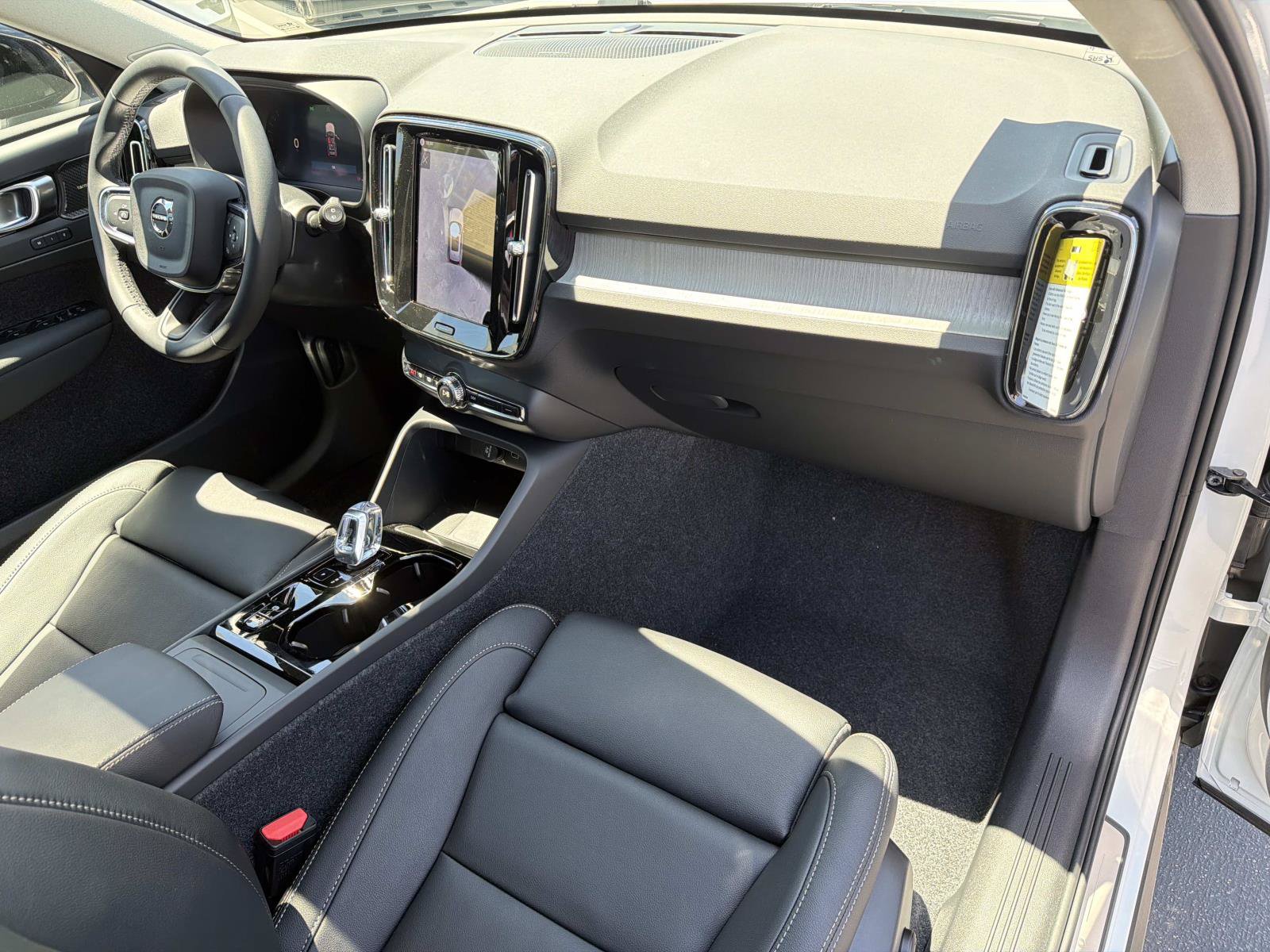 New 2026 Volvo XC40 B5 Ultra w/ Climate Package AWD/4WD image 21