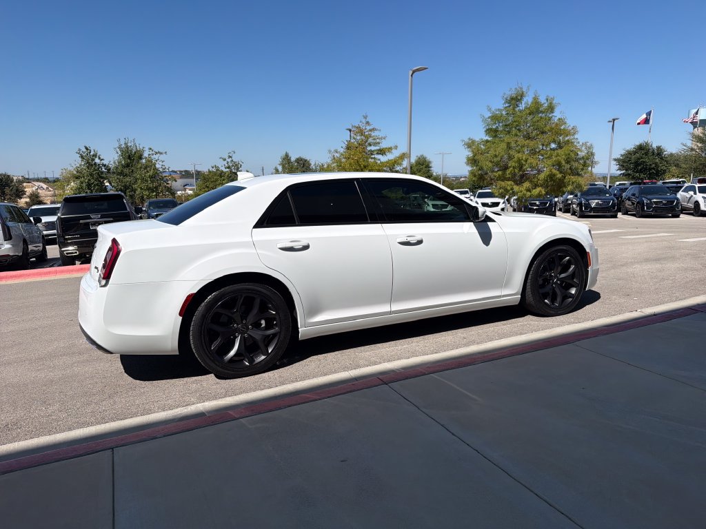 Used 2022 Chrysler 300 S RWD image 10