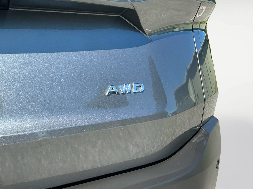 Used 2023 Nissan Rogue S AWD/4WD image 19