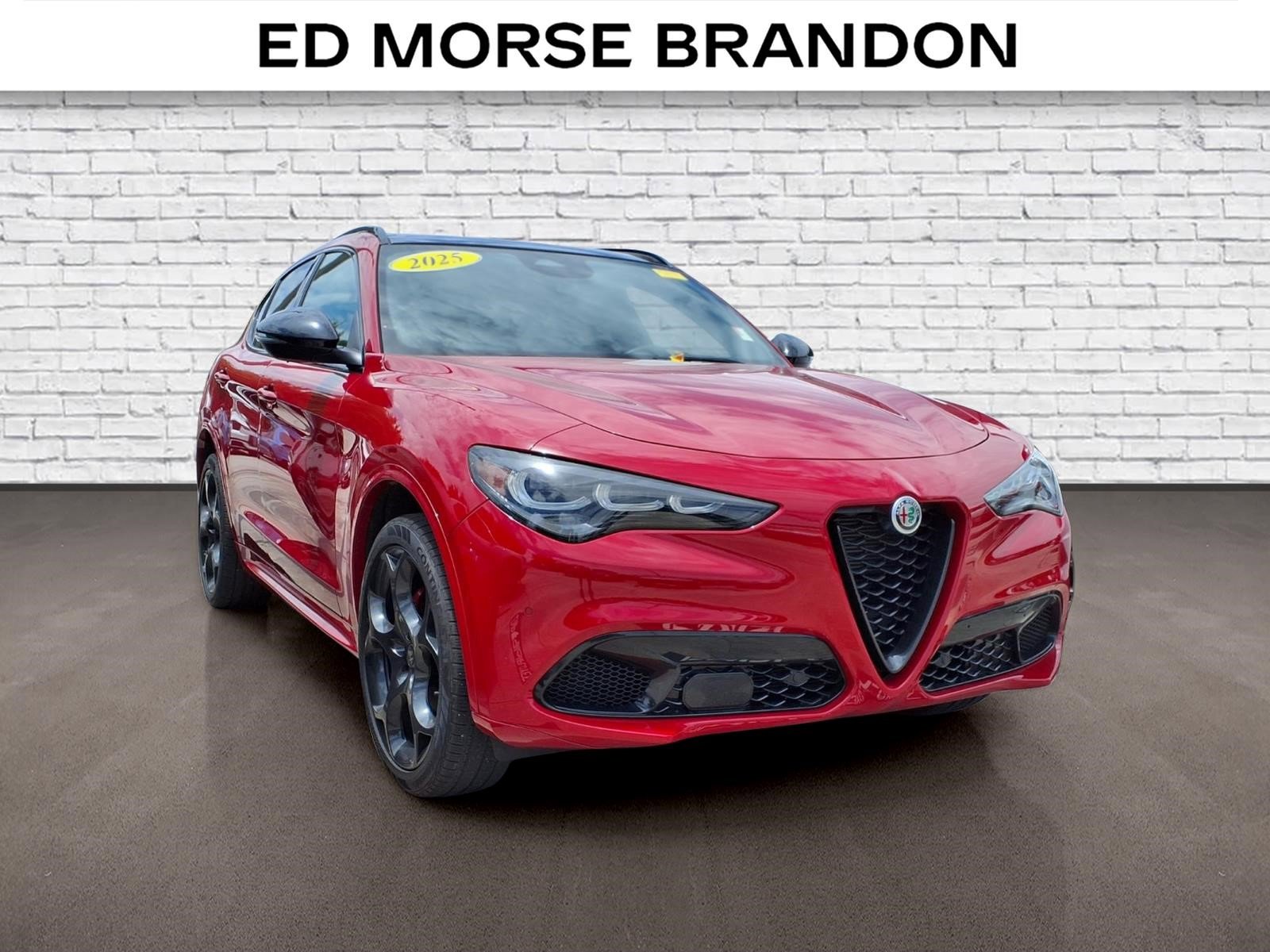 Used 2025 Alfa Romeo Stelvio Tributo Italiano w/ Driving Assist Package AWD/4WD video 3