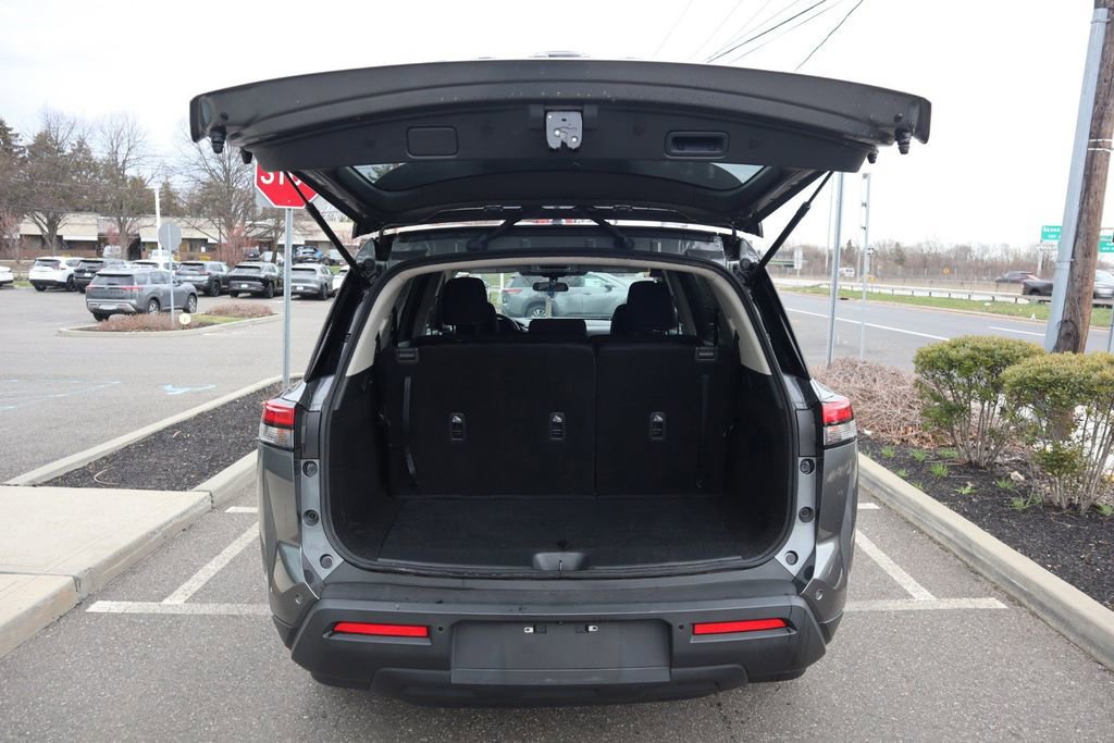 Certified 2024 Nissan Pathfinder S image 29