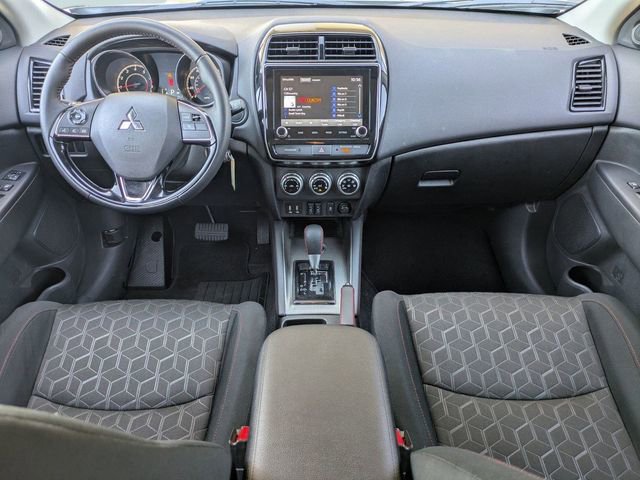 Used 2025 Mitsubishi Outlander Sport LE image 16