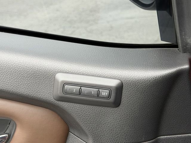 Used 2019 Nissan Titan Platinum Reserve w/ Platinum Utility Package image 17