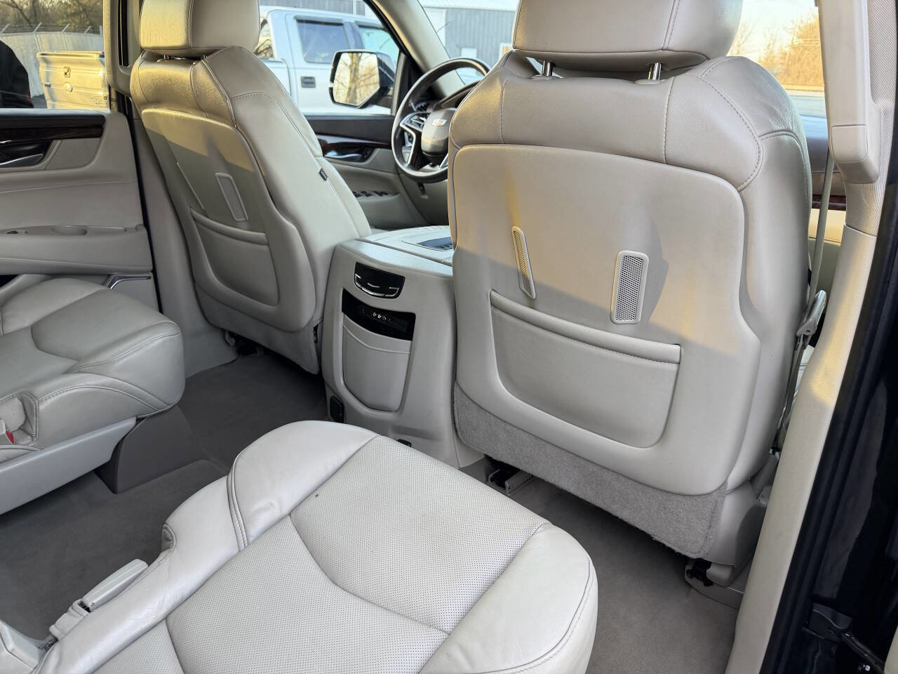 Used 2016 Cadillac Escalade Premium image 17