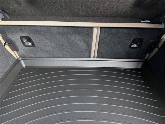 Used 2025 Porsche Panamera 4 image 23