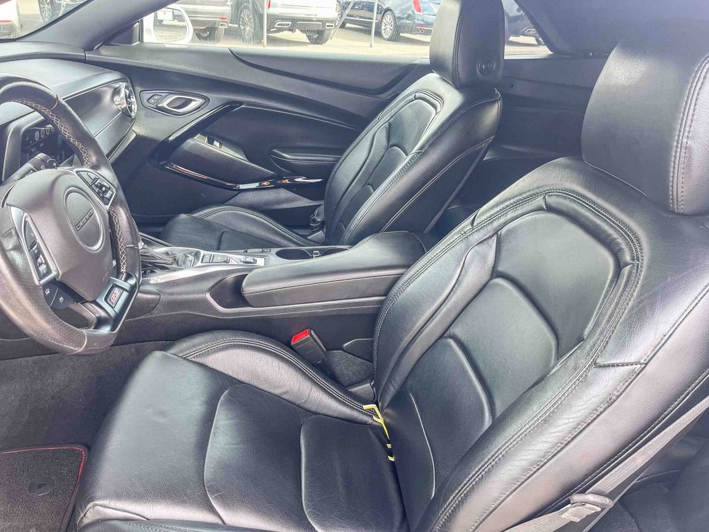 Used 2018 Chevrolet Camaro SS w/ LPO, Ground Effects Package image 10
