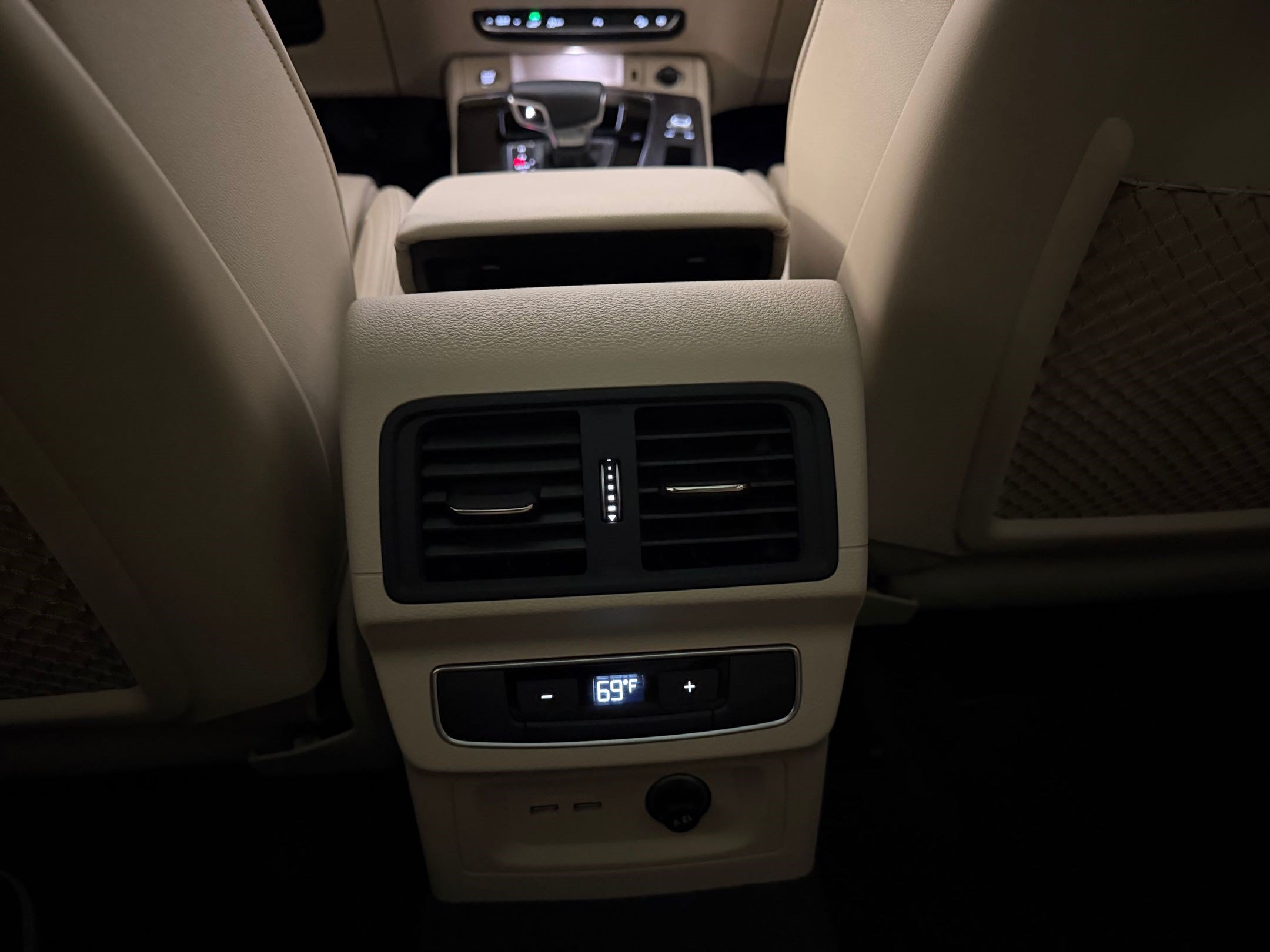 Certified 2024 Audi Q5 e Premium Plus AWD/4WD image 27