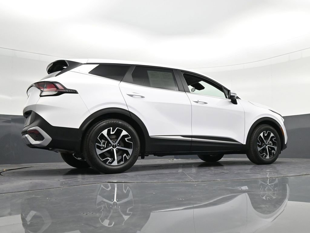 Used 2025 Kia Sportage EX FWD image 32