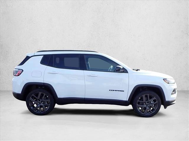 New 2026 Jeep Compass Latitude w/ Sun and Sound Group AWD/4WD image 5