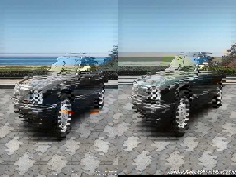Used 1999 Jaguar XJ8 L image 4