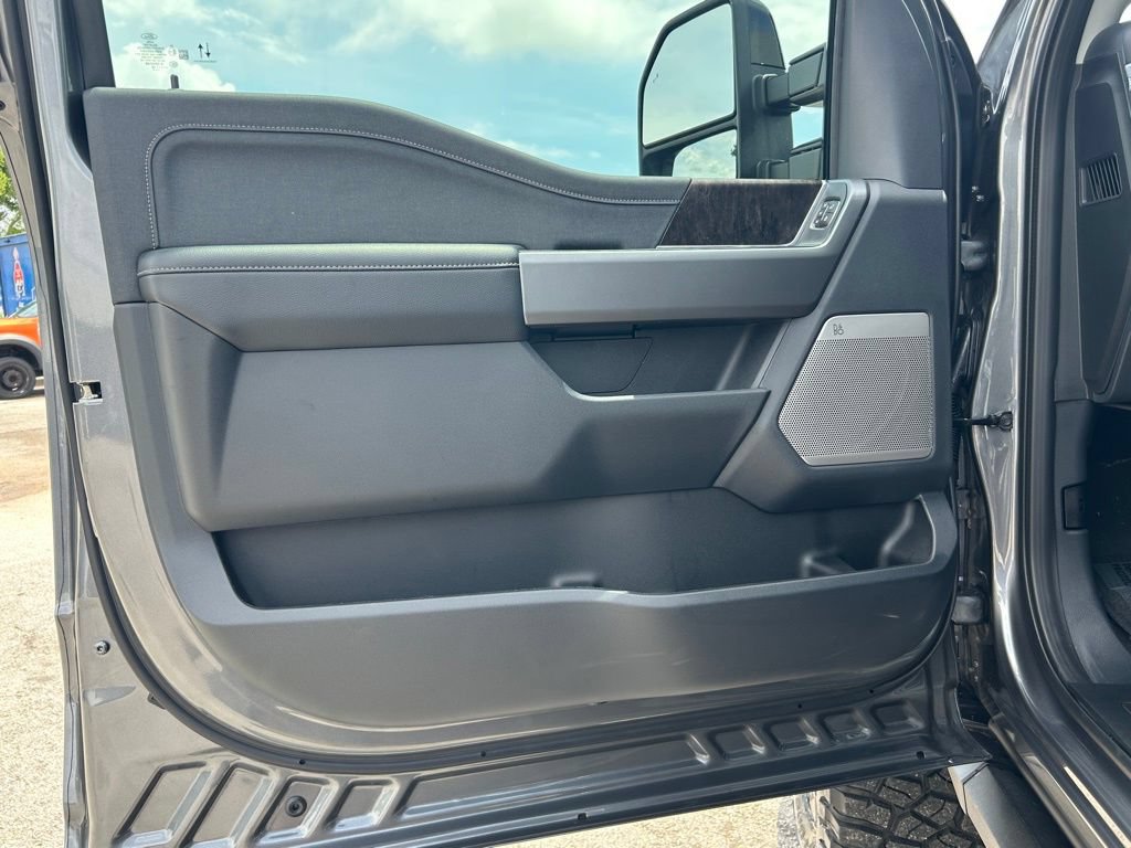 New 2026 Ford F250 Lariat w/ Black Appearance Package AWD/4WD image 41