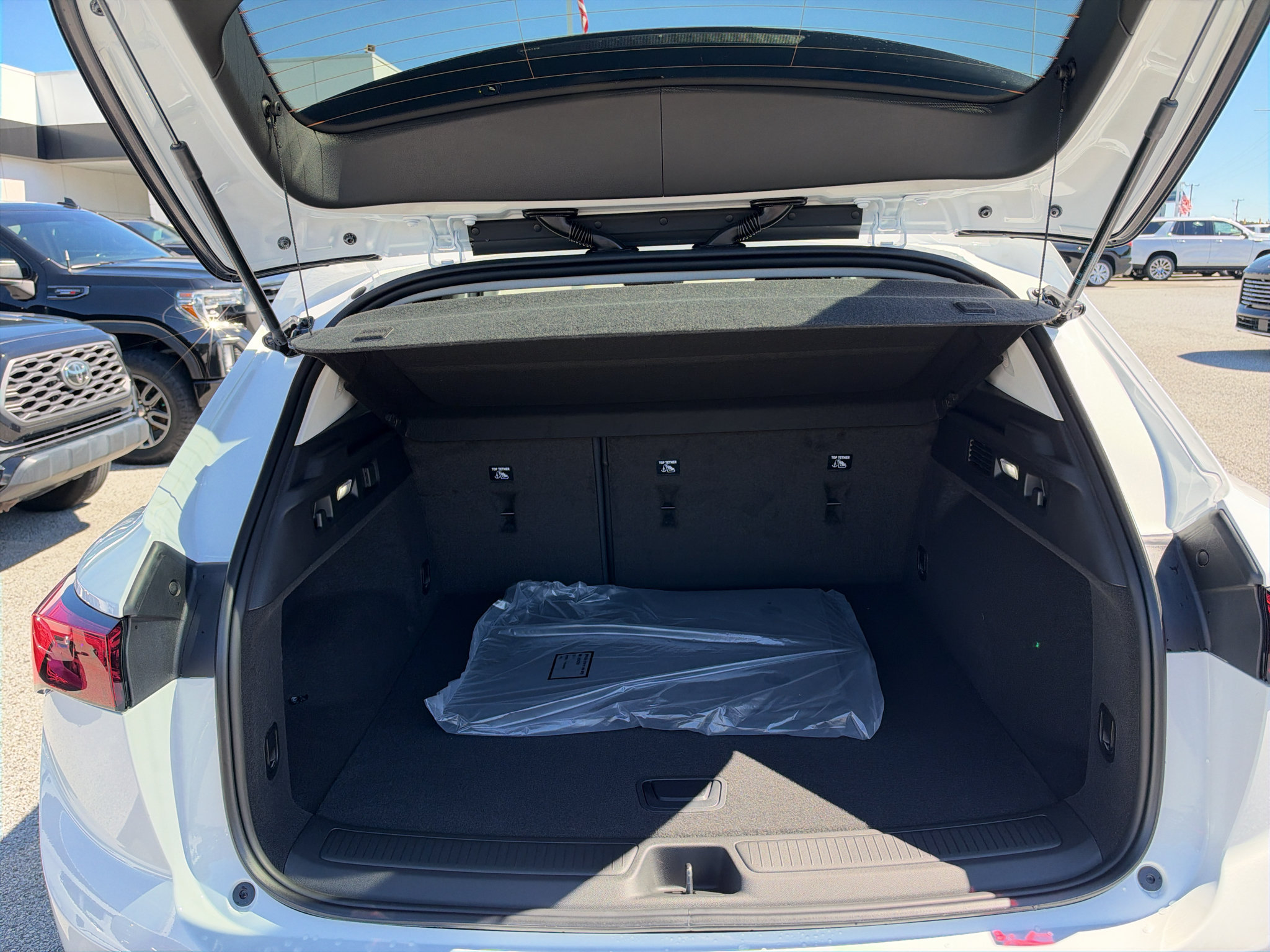 New 2026 Buick Envision Sport Touring AWD/4WD image 8