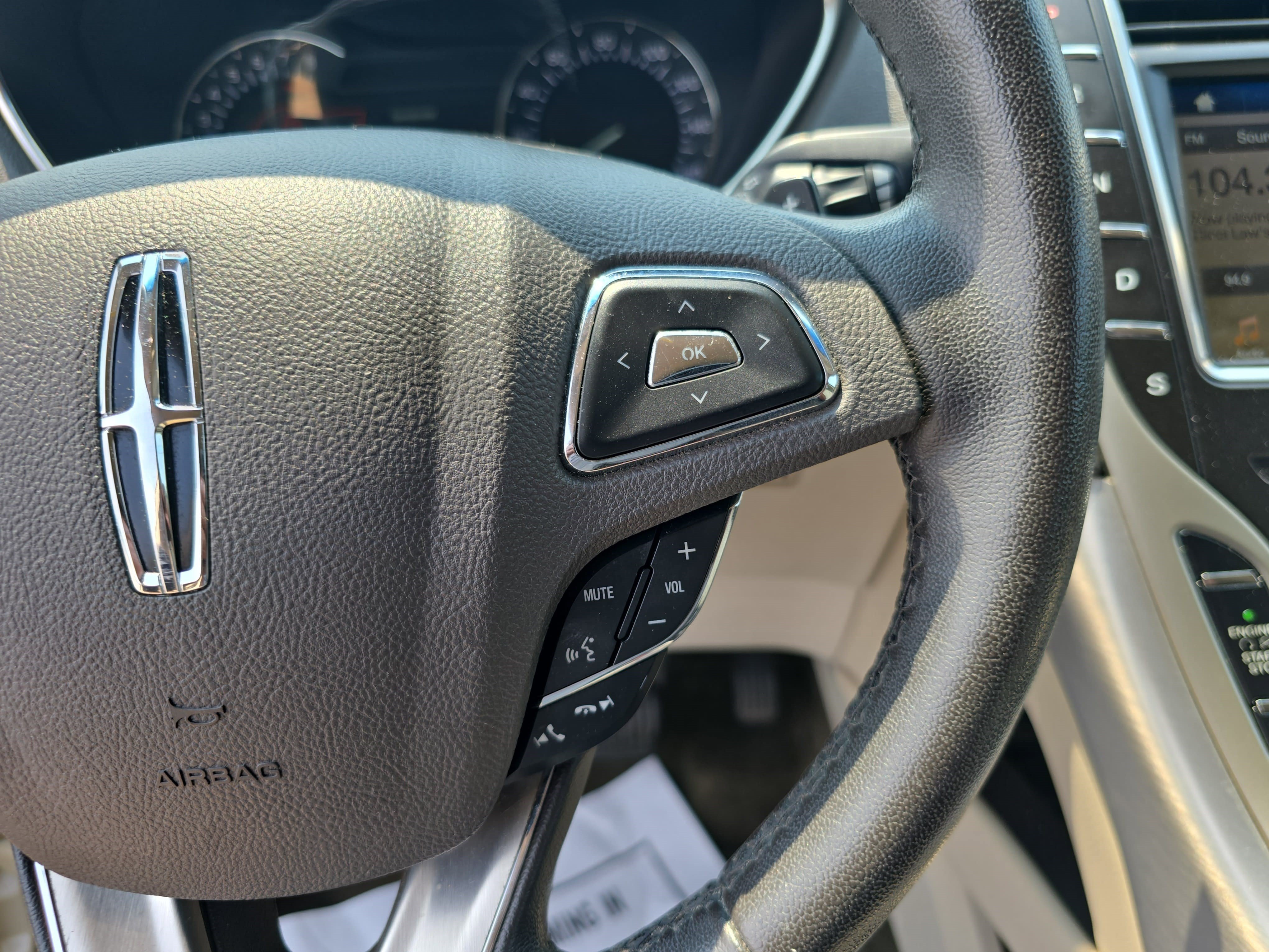Used 2018 Lincoln MKX Premiere FWD image 18