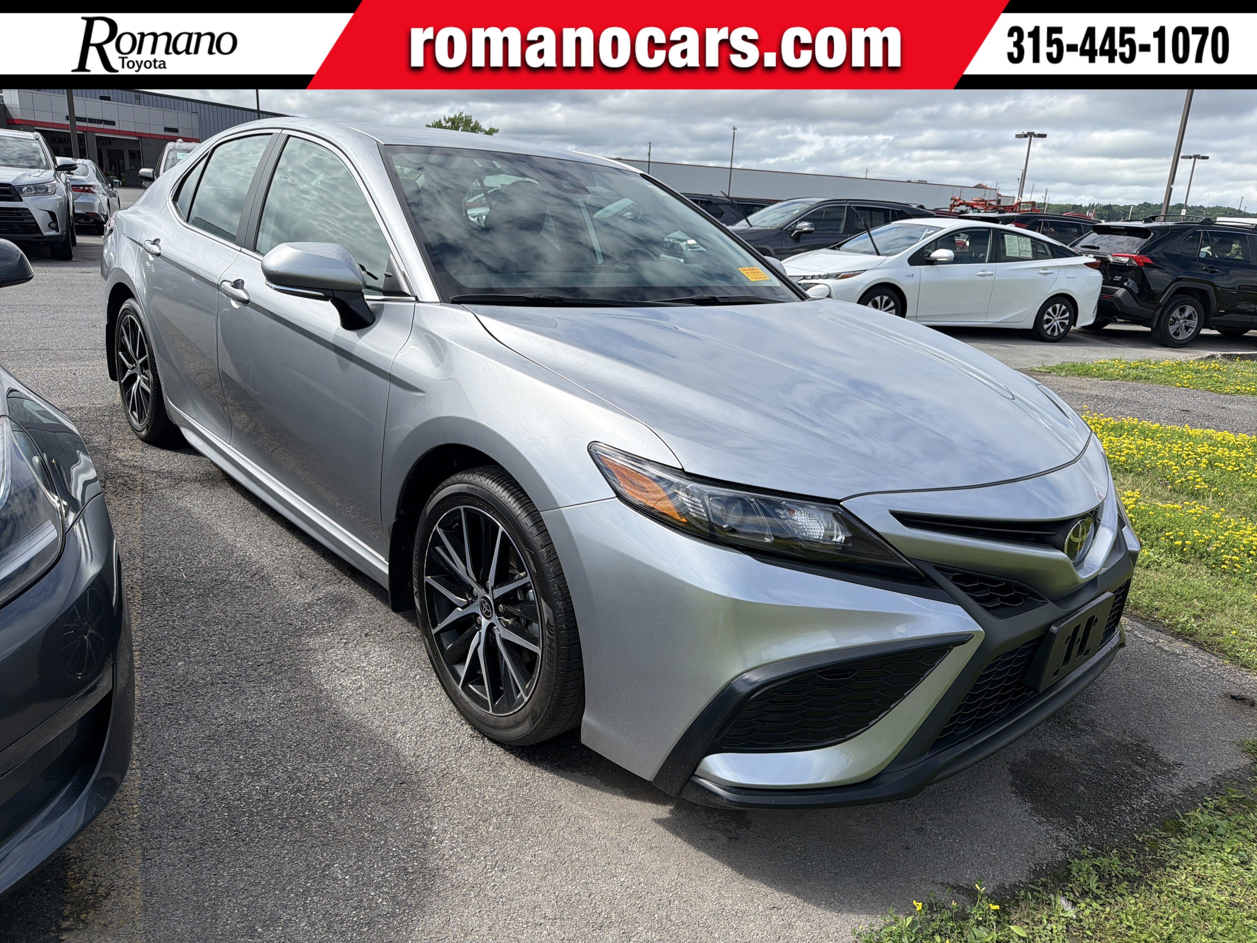 Used 2024 Toyota Camry SE w/ Cold Weather Package