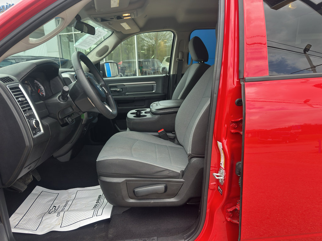 Used 2024 RAM 1500 Classic SLT AWD/4WD image 35