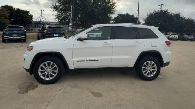 Used 2021 Jeep Grand Cherokee Laredo AWD/4WD image 5