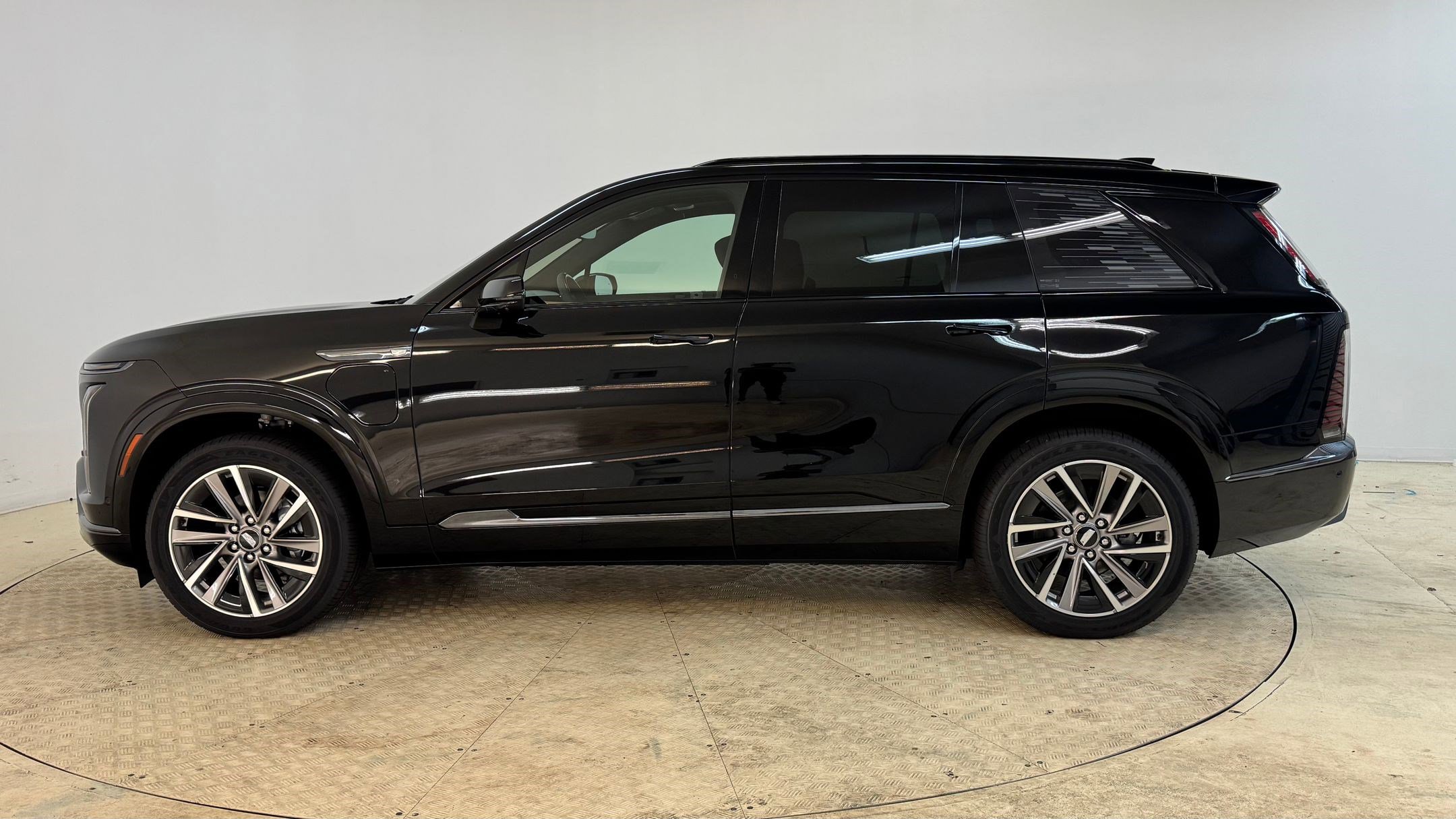 New 2026 Cadillac Vistiq Sport image 2