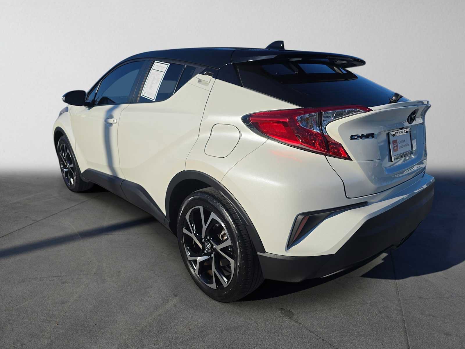 Certified 2020 Toyota C-HR XLE FWD image 5