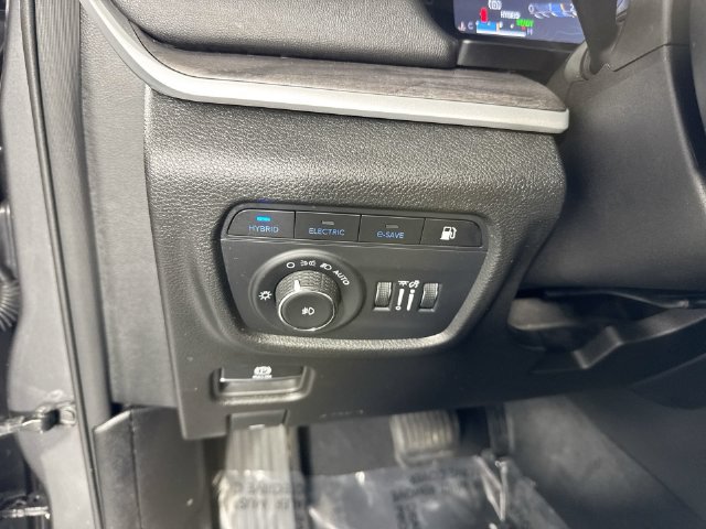 Used 2024 Jeep Grand Cherokee Limited 4xe AWD/4WD image 14