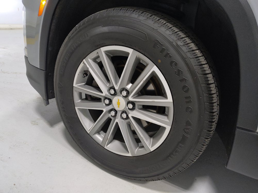 Used 2023 Chevrolet Traverse LT w/ LPO, Cargo Package AWD/4WD image 31