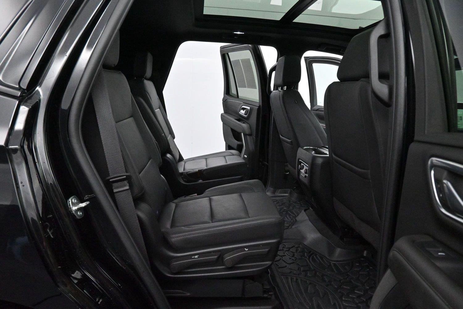 Used 2024 Chevrolet Tahoe Z71 w/ Luxury Package AWD/4WD image 37