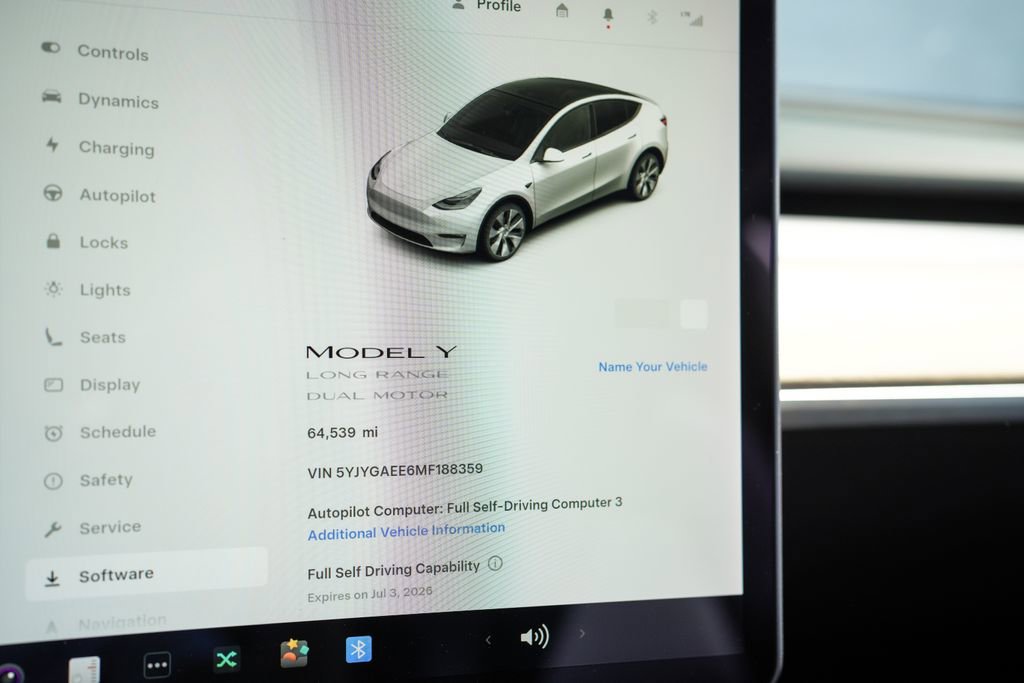 Used 2021 Tesla Model Y Long Range image 30