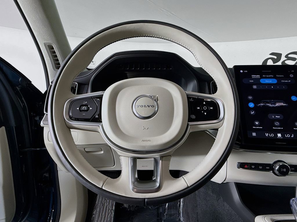 Used 2026 Volvo XC90 B6 Ultra w/ Lounge Package image 11