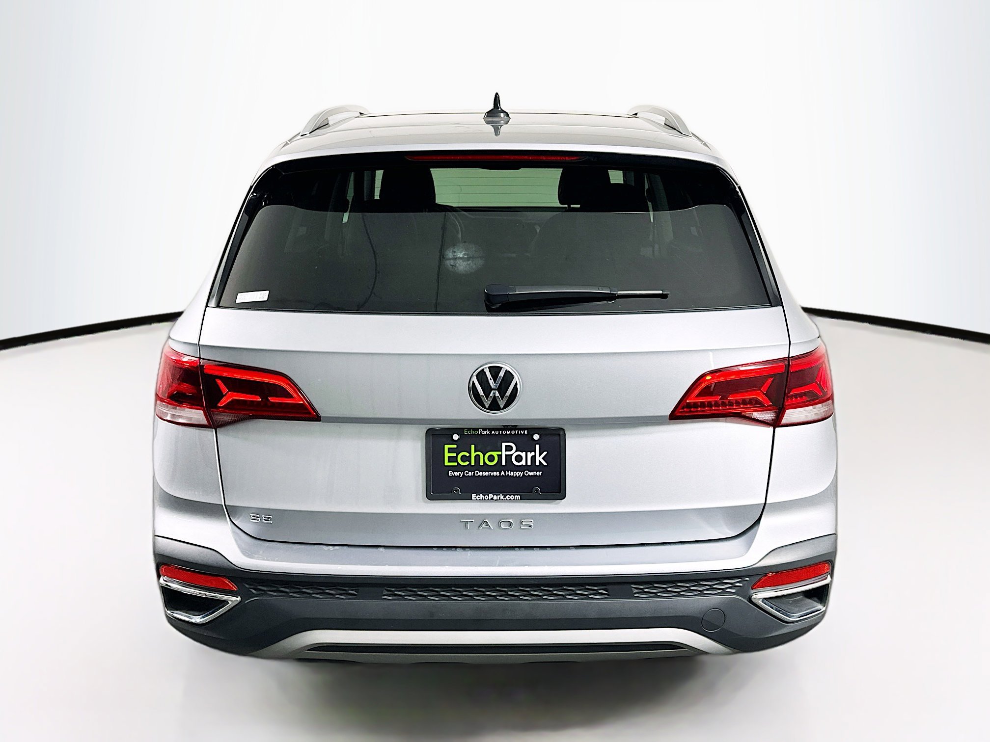 Used 2024 Volkswagen Taos SE image 7