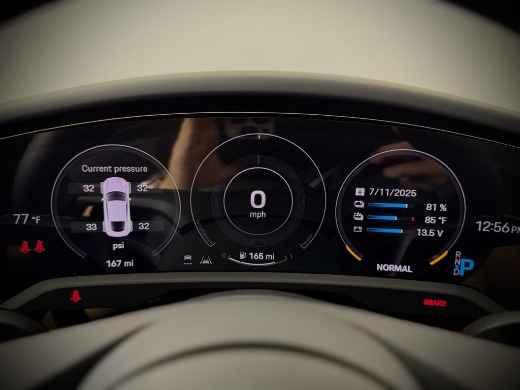 New 2024 Porsche Taycan RWD image 29
