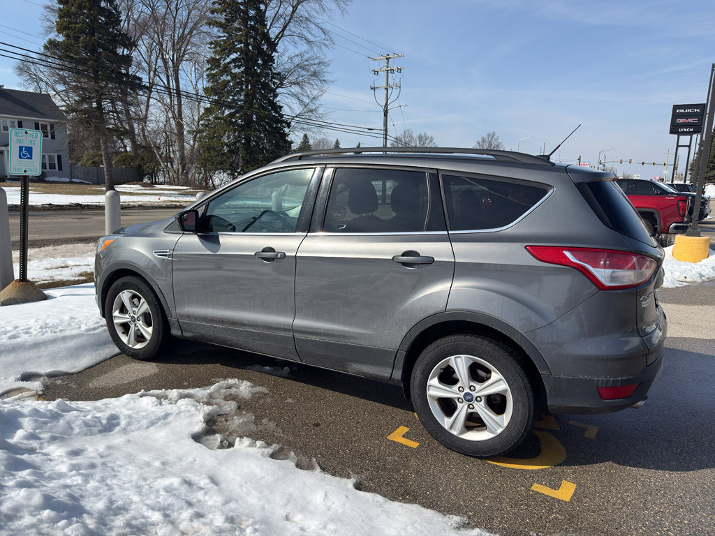 Used 2014 Ford Escape SE w/ Equipment Group 201A image 2