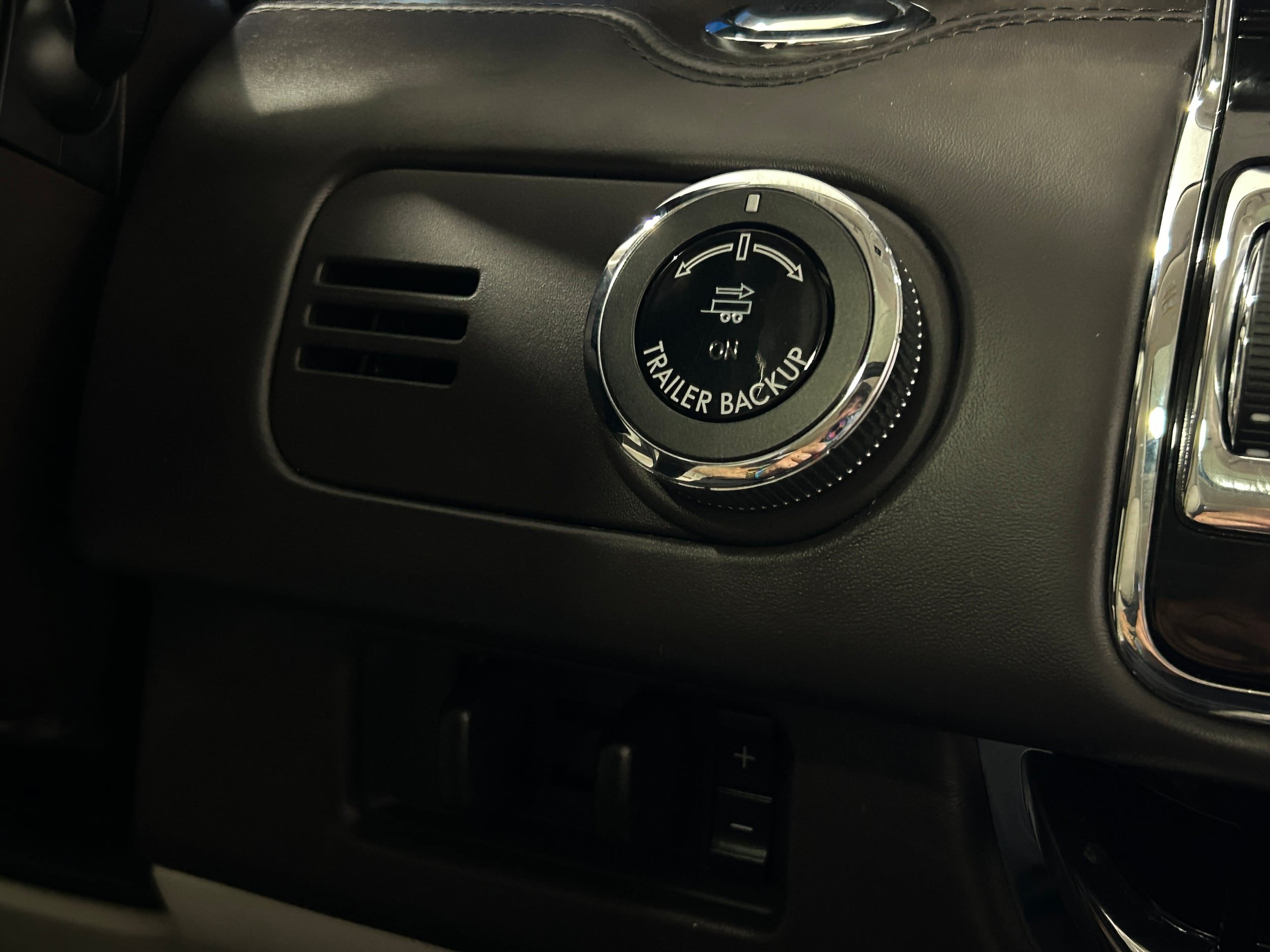 Used 2019 Lincoln Navigator L Black Label AWD/4WD image 11