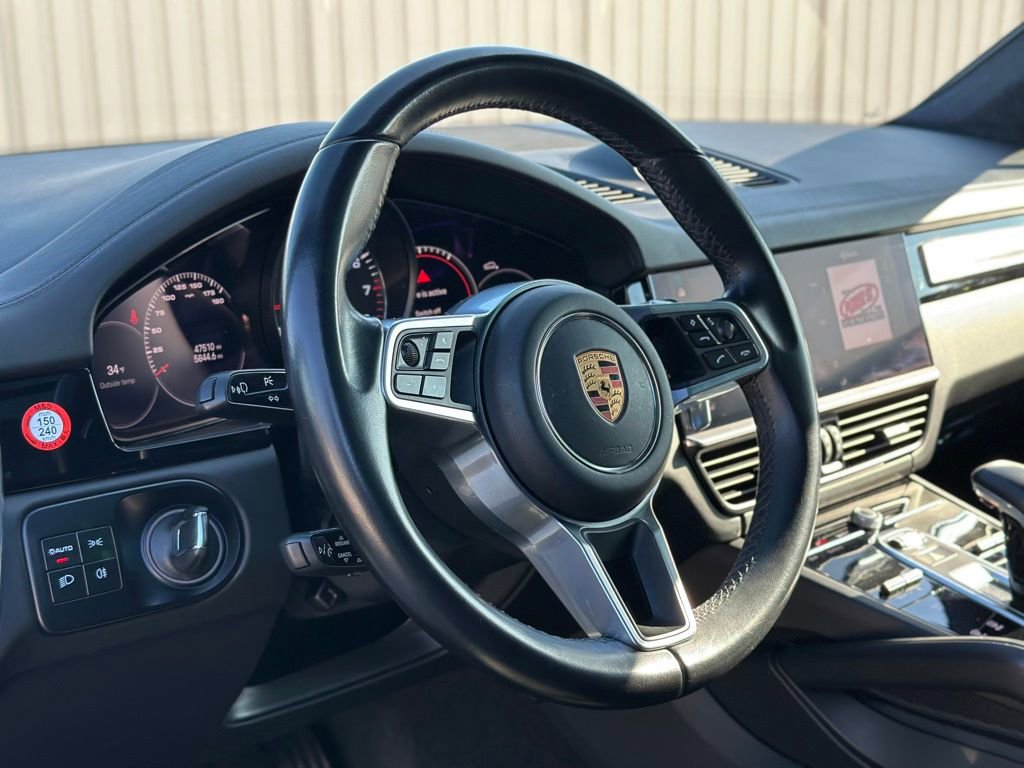 Used 2022 Porsche Cayenne GTS image 17