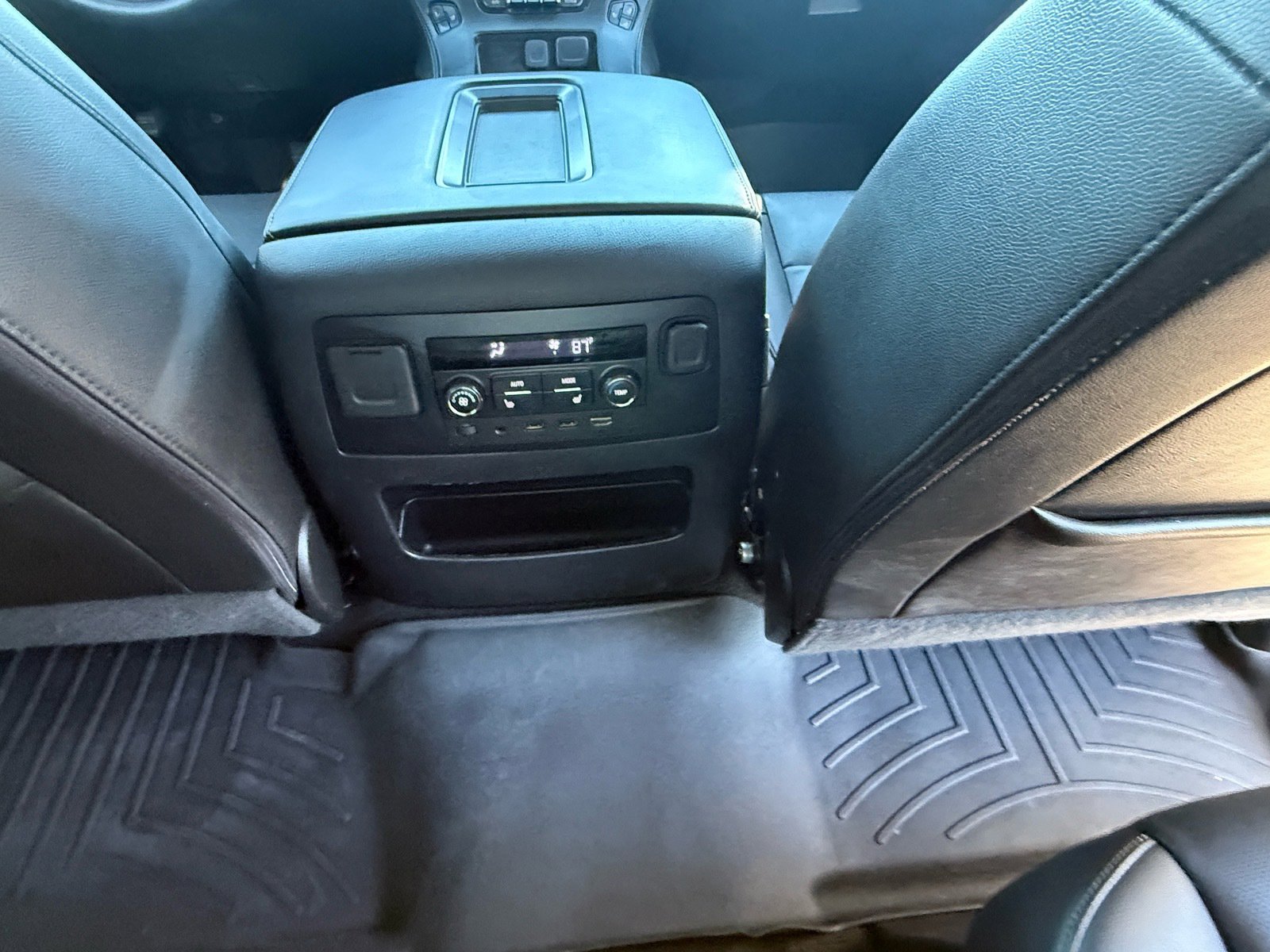 Used 2018 GMC Yukon SLT w/ Open Road Package image 14