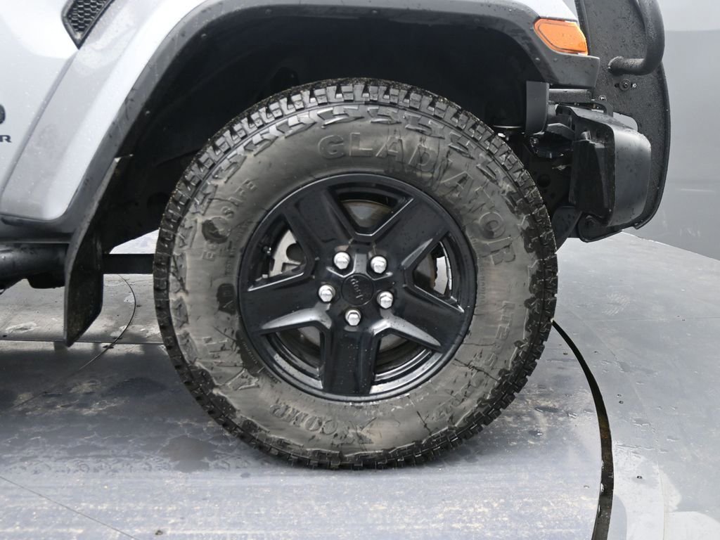 Used 2021 Jeep Gladiator Sport image 33