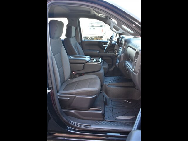 Used 2022 Chevrolet Silverado 1500 Custom w/ Safety Confidence Package AWD/4WD image 32