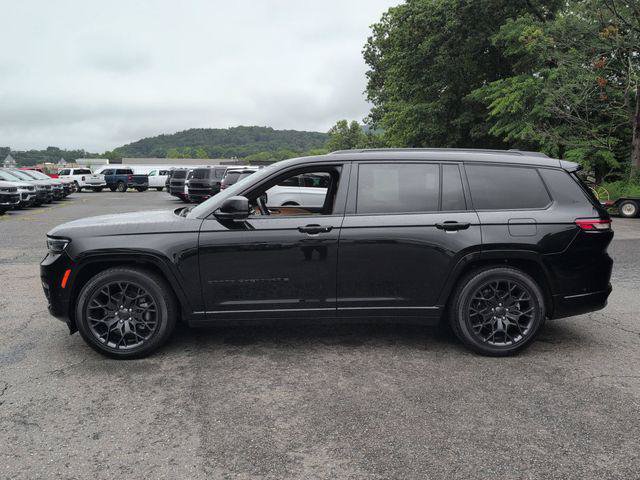 Certified 2023 Jeep Grand Cherokee L Summit AWD/4WD image 9