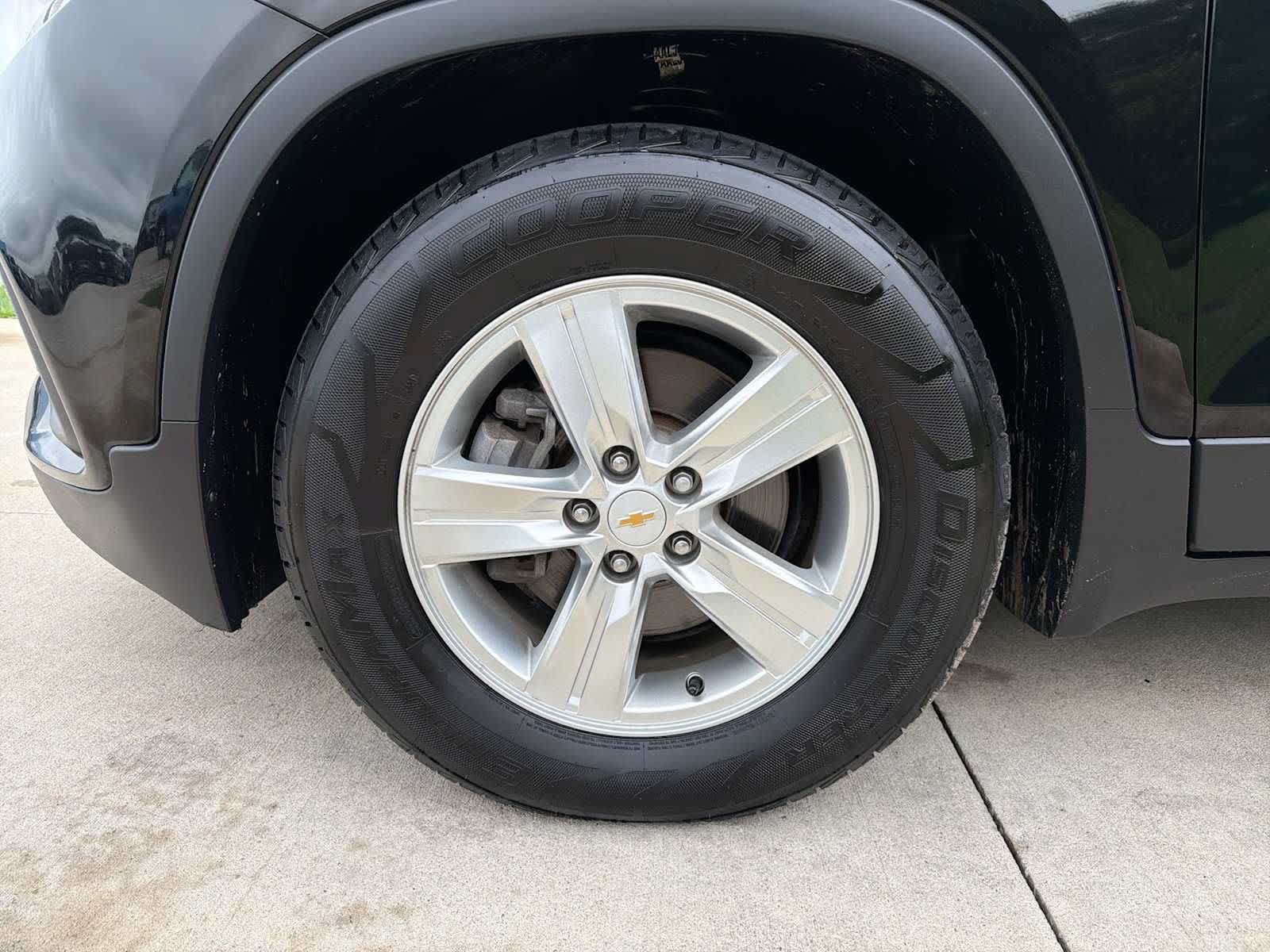 Used 2019 Chevrolet Trax LT w/ LT Convenience Package FWD image 10