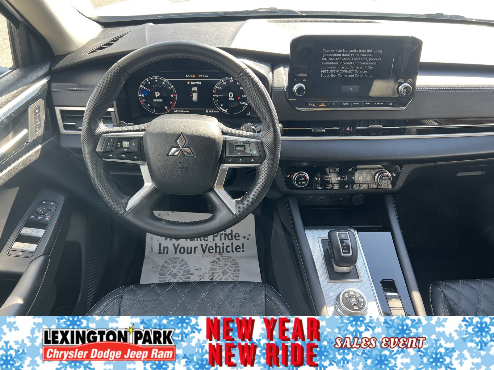 Used 2023 Mitsubishi Outlander SEL image 18