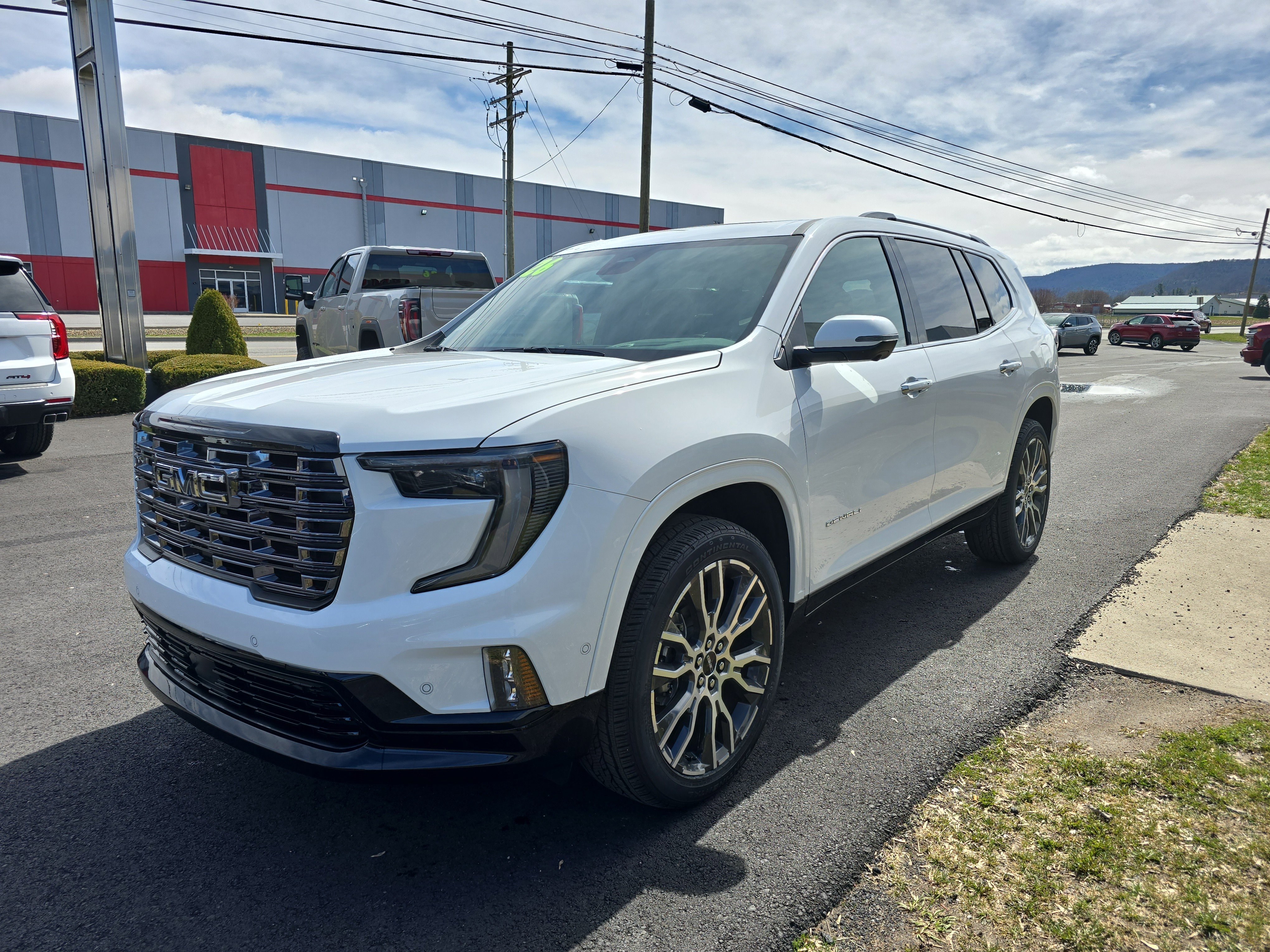 New 2026 GMC Acadia Denali Ultimate w/ LPO, Floor Liner Package AWD/4WD image 8