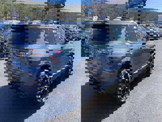 New 2026 Chevrolet Equinox RS w/ Convenience Package III AWD/4WD image 3