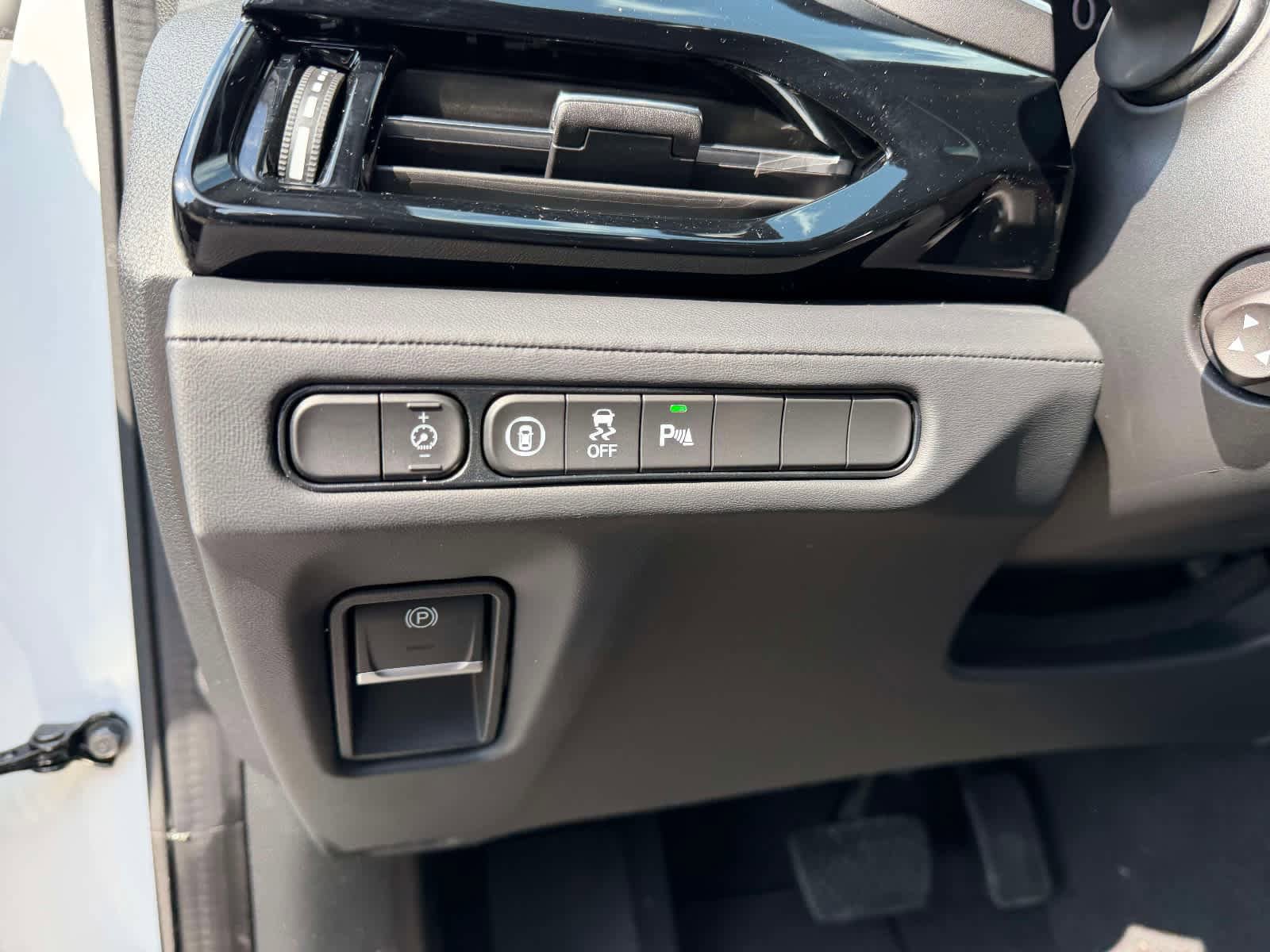 Used 2023 Acura MDX SH-AWD w/ Technology Package image 21