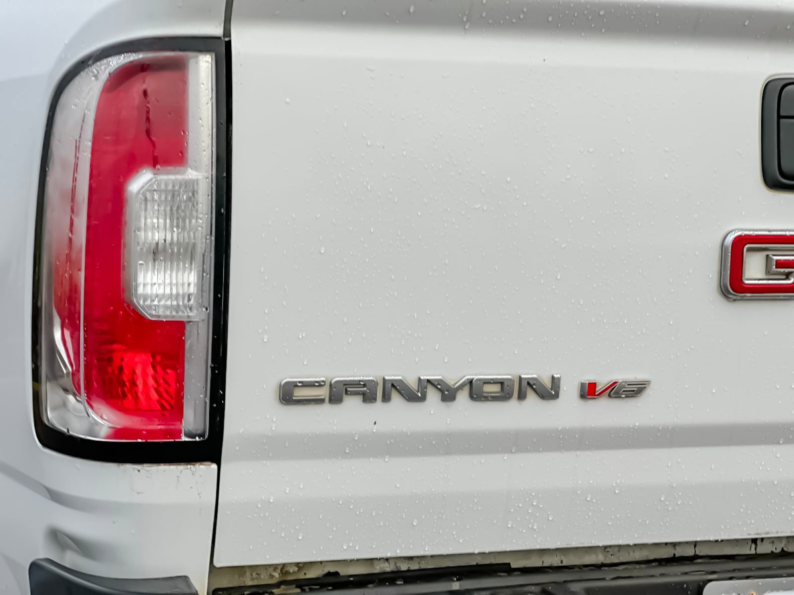 Used 2020 GMC Canyon SLE w/ Driver Alert Package image 25