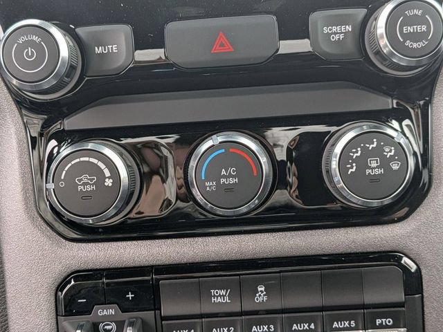 New 2026 RAM 3500 Tradesman w/ Chrome Appearance Group AWD/4WD image 17