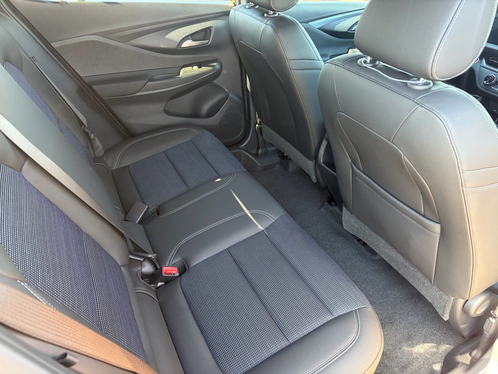 Used 2026 Buick Envista Sport Touring FWD image 31