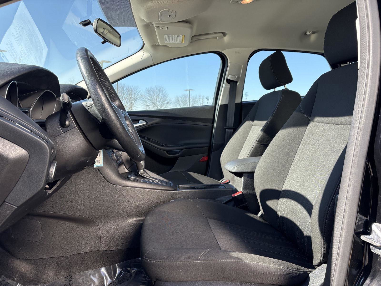 Used 2017 Ford Focus SE image 16