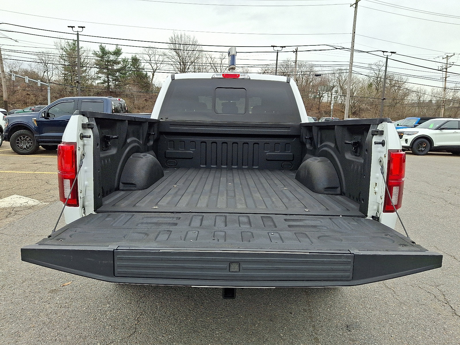 Certified 2019 Ford F150 Lariat w/ Equipment Group 502A Luxury image 28